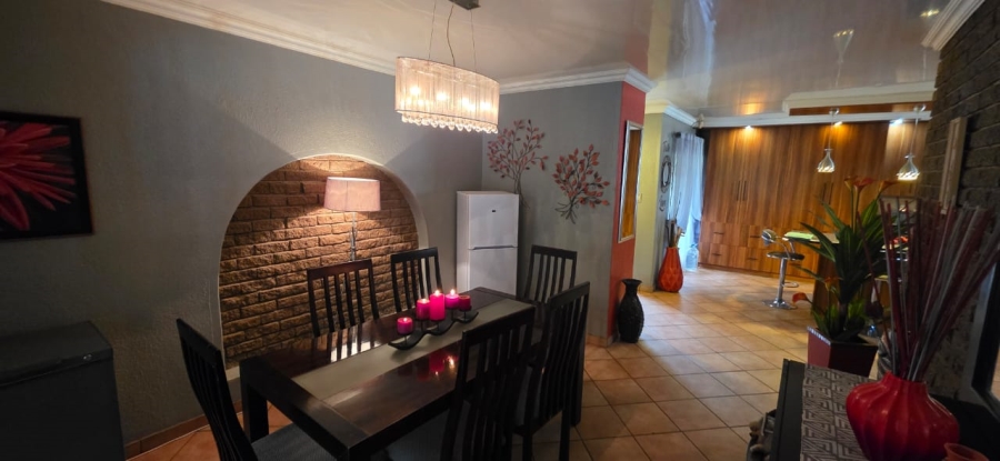 3 Bedroom Property for Sale in Flimieda North West